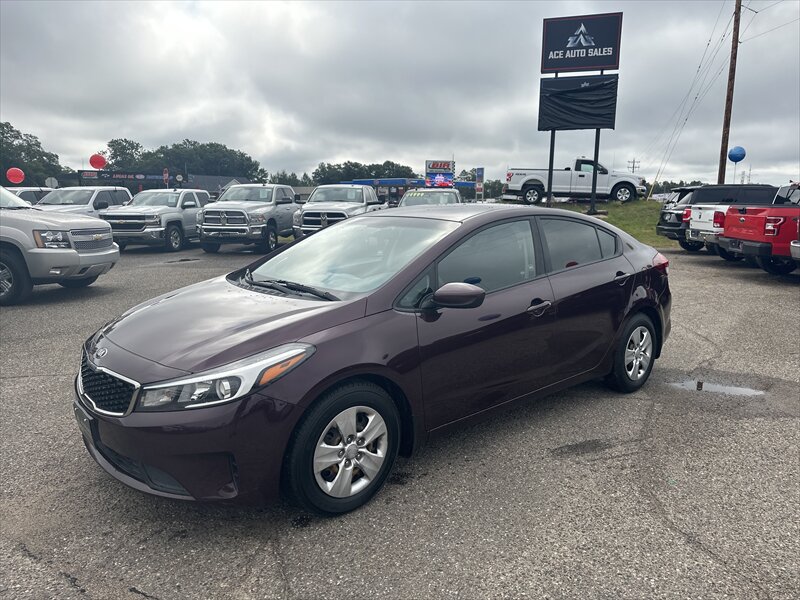 2017 Kia Forte LX - Photo 1 - Brainerd, MN 56401