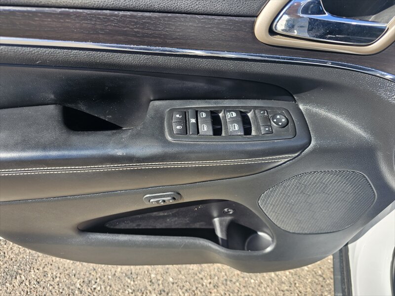 2014 Jeep Grand Cherokee Limited - Photo 16 - Brainerd, MN 56401