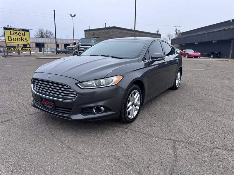 2015 Ford Fusion SE   - Photo 1 - Brainerd, MN 56401
