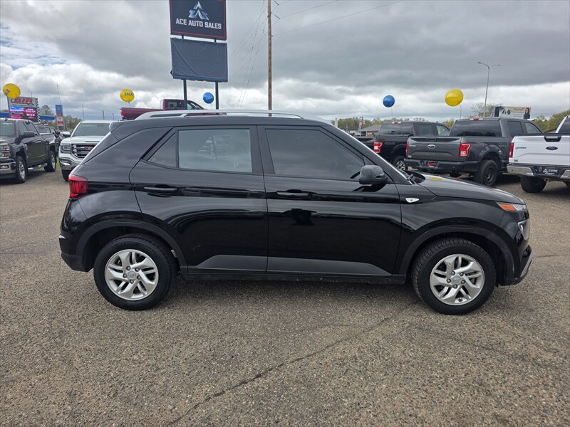 2020 Hyundai VENUE SEL - Photo 6 - Brainerd, MN 56401