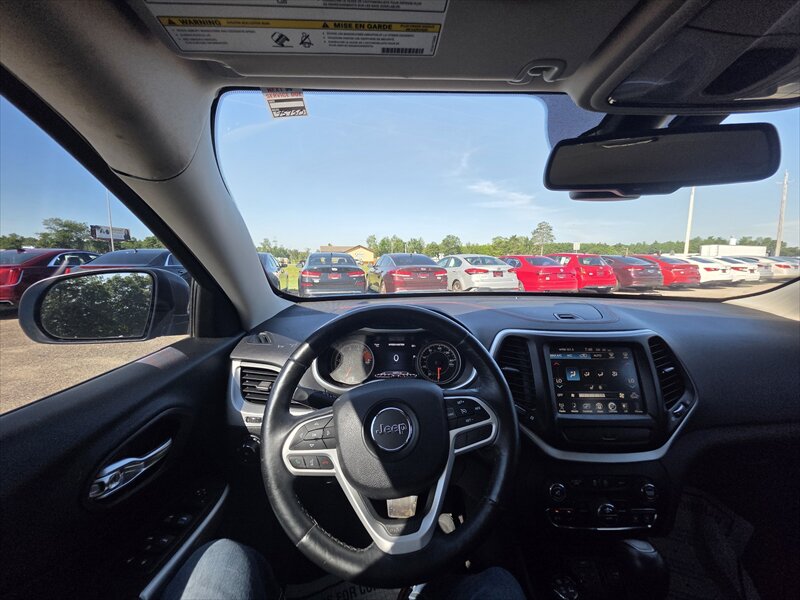 2017 Jeep Cherokee Trailhawk - Photo 11 - Brainerd, MN 56401