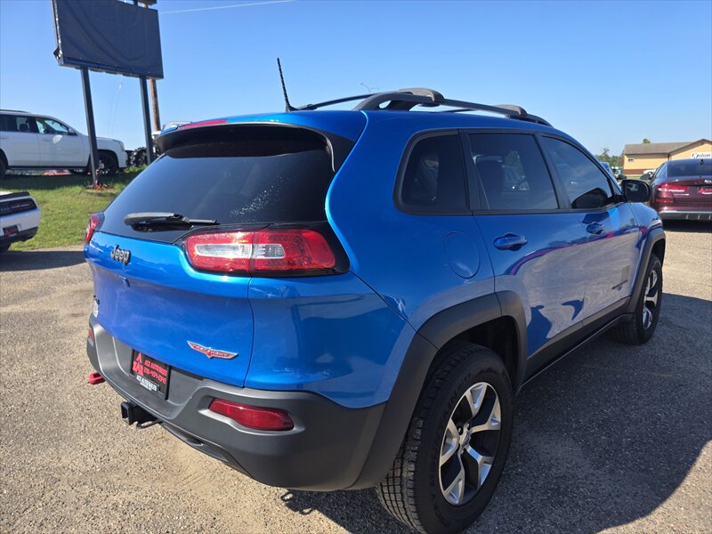 2017 Jeep Cherokee Trailhawk - Photo 4 - Brainerd, MN 56401