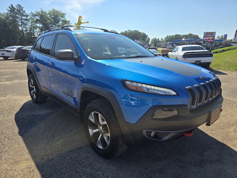 2017 Jeep Cherokee Trailhawk - Photo 2 - Brainerd, MN 56401
