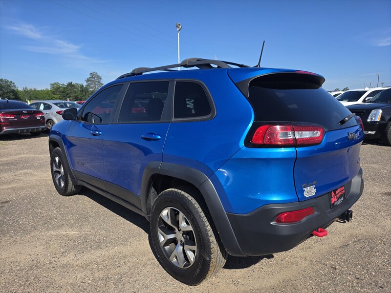 2017 Jeep Cherokee Trailhawk - Photo 3 - Brainerd, MN 56401