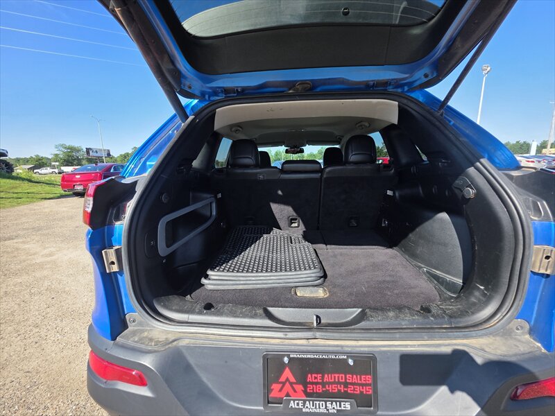 2017 Jeep Cherokee Trailhawk - Photo 7 - Brainerd, MN 56401