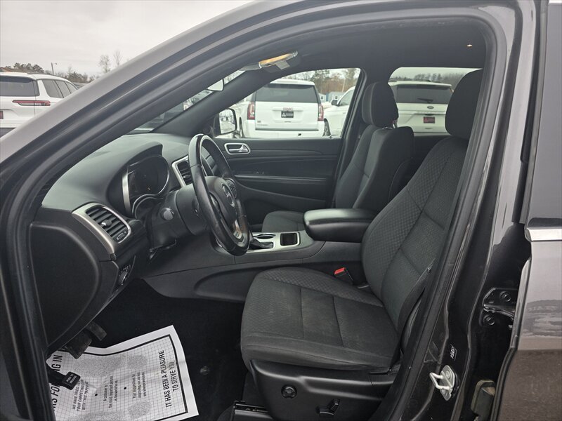 2019 Jeep Grand Cherokee Laredo - Photo 7 - Brainerd, MN 56401