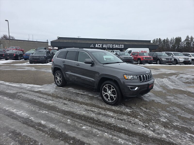 2019 Jeep Grand Cherokee Laredo   - Photo 1 - Brainerd, MN 56401