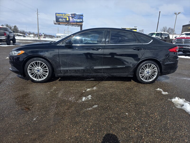 2017 Ford Fusion SE - Photo 5 - Brainerd, MN 56401