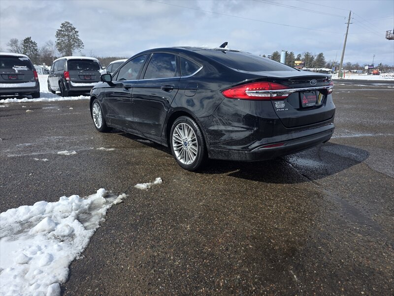 2017 Ford Fusion SE - Photo 3 - Brainerd, MN 56401