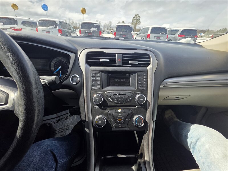 2017 Ford Fusion SE - Photo 14 - Brainerd, MN 56401