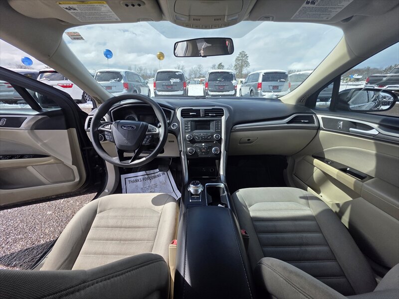 2017 Ford Fusion SE - Photo 12 - Brainerd, MN 56401