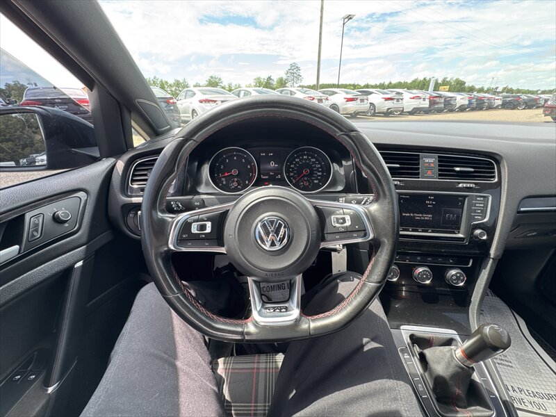 2016 Volkswagen Golf GTI S - Photo 13 - Brainerd, MN 56401