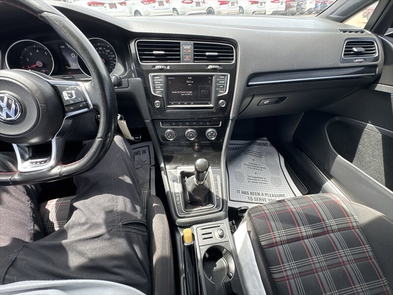 2016 Volkswagen Golf GTI S - Photo 14 - Brainerd, MN 56401