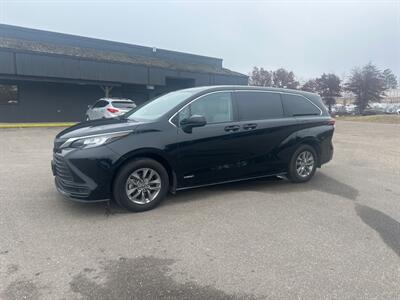 2021 Toyota Sienna LE 8-Passenger  