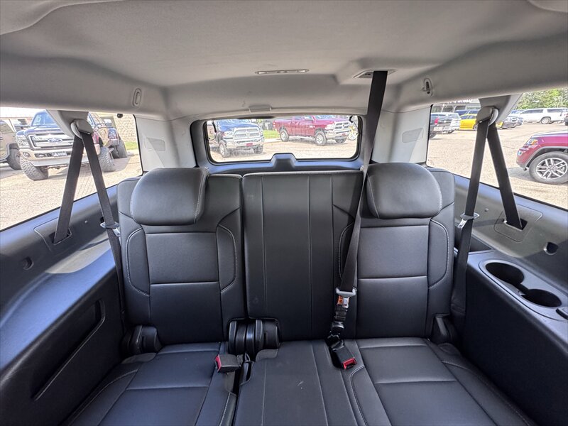 2020 GMC Yukon XL SLT - Photo 12 - Brainerd, MN 56401