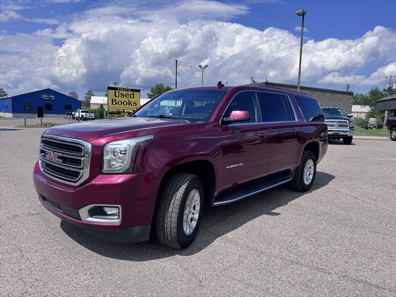 2020 GMC Yukon XL SLT   - Photo 1 - Brainerd, MN 56401