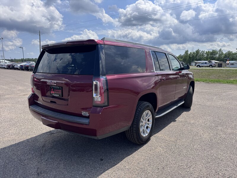 2020 GMC Yukon XL SLT - Photo 3 - Brainerd, MN 56401
