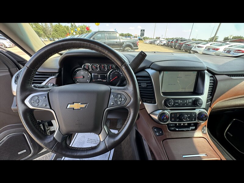 2015 Chevrolet Suburban LTZ - Photo 14 - Brainerd, MN 56401