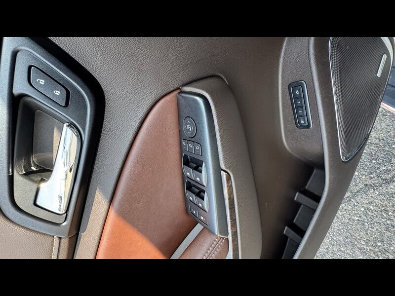 2015 Chevrolet Suburban LTZ - Photo 15 - Brainerd, MN 56401