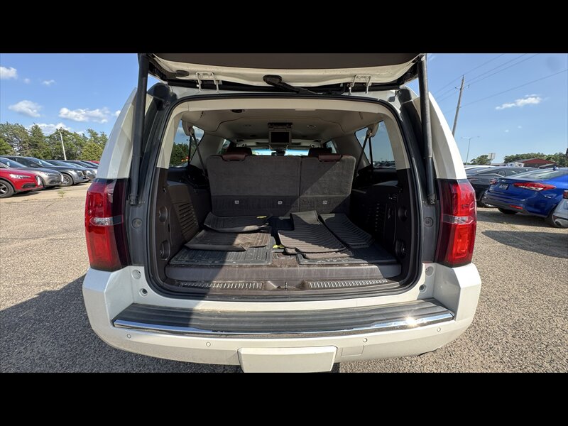 2015 Chevrolet Suburban LTZ - Photo 26 - Brainerd, MN 56401
