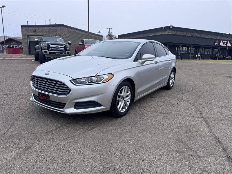 2016 Ford Fusion SE   - Photo 1 - Brainerd, MN 56401