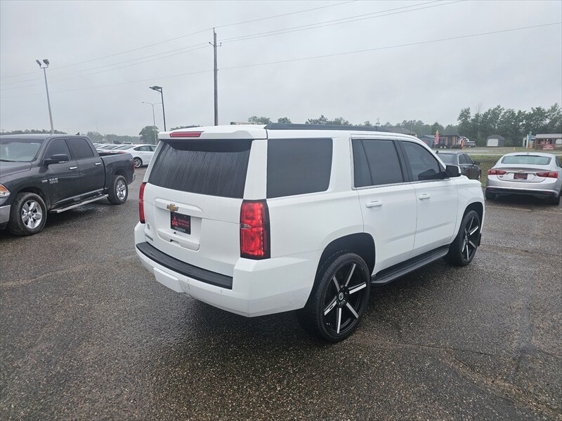 2018 Chevrolet Tahoe LT - Photo 3 - Brainerd, MN 56401