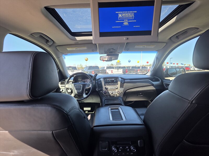 2018 GMC Yukon Denali - Photo 10 - Brainerd, MN 56401