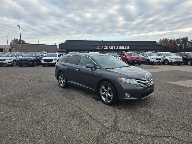 2009 Toyota Venza AWD V6   - Photo 2 - Brainerd, MN 56401
