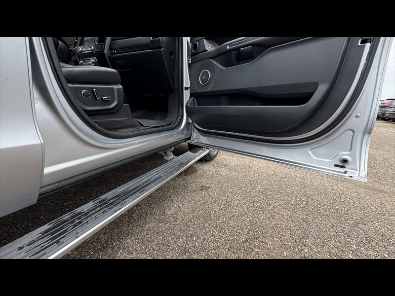 2020 Ford Expedition Limited - Photo 10 - Brainerd, MN 56401