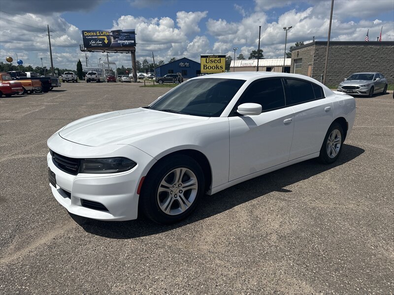 2019 Dodge Charger SXT - Photo 1 - Brainerd, MN 56401
