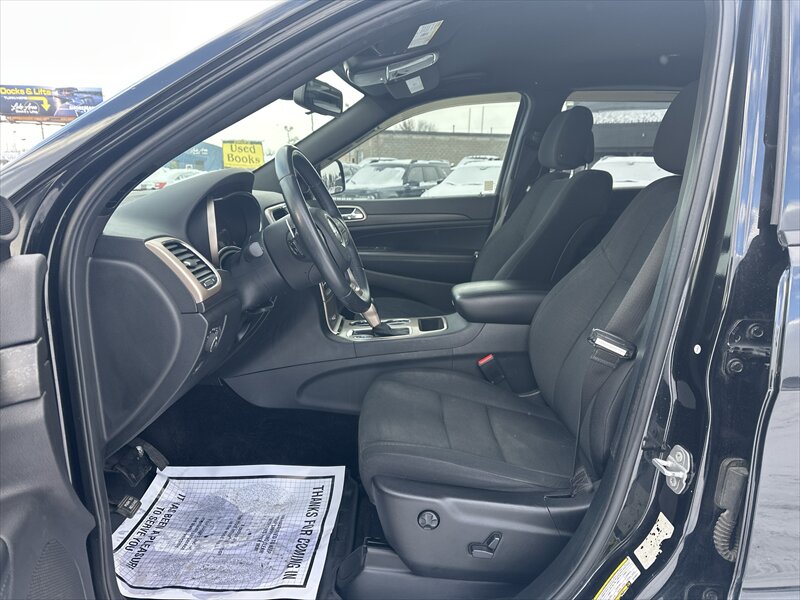 2016 Jeep Grand Cherokee Laredo - Photo 10 - Brainerd, MN 56401