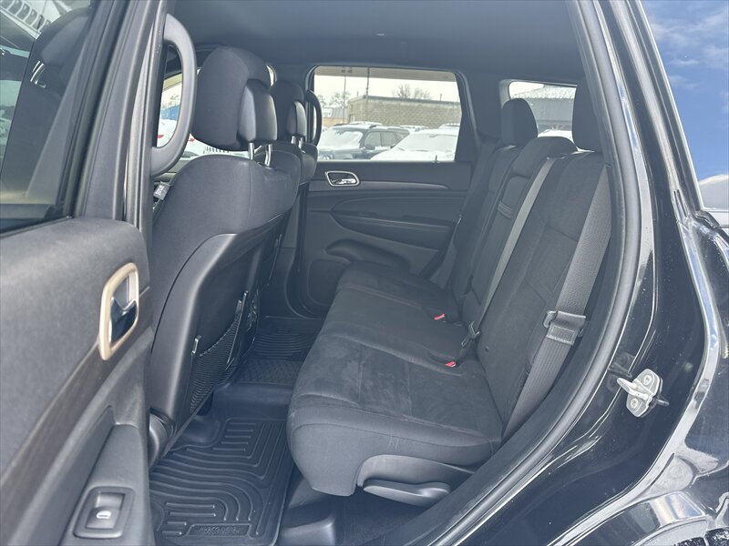 2016 Jeep Grand Cherokee Laredo - Photo 11 - Brainerd, MN 56401