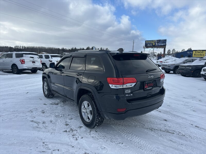 2016 Jeep Grand Cherokee Laredo - Photo 3 - Brainerd, MN 56401