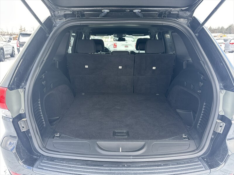 2016 Jeep Grand Cherokee Laredo - Photo 13 - Brainerd, MN 56401