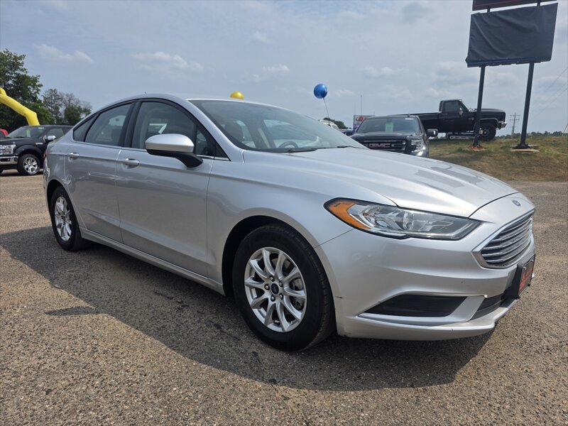2017 Ford Fusion S - Photo 6 - Brainerd, MN 56401