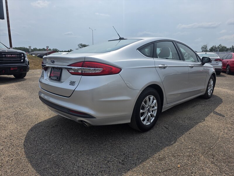 2017 Ford Fusion S - Photo 4 - Brainerd, MN 56401