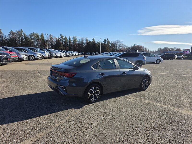 2021 Kia Forte FE - Photo 3 - Brainerd, MN 56401