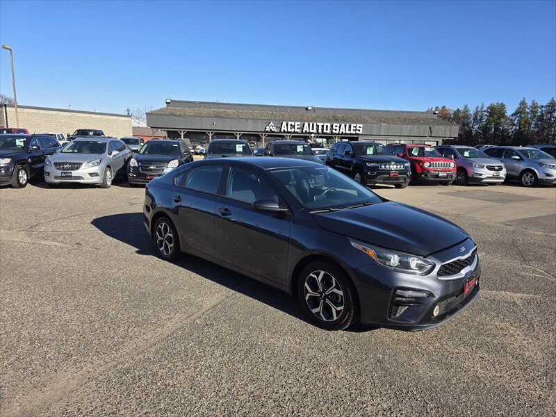 2021 Kia Forte FE - Photo 2 - Brainerd, MN 56401