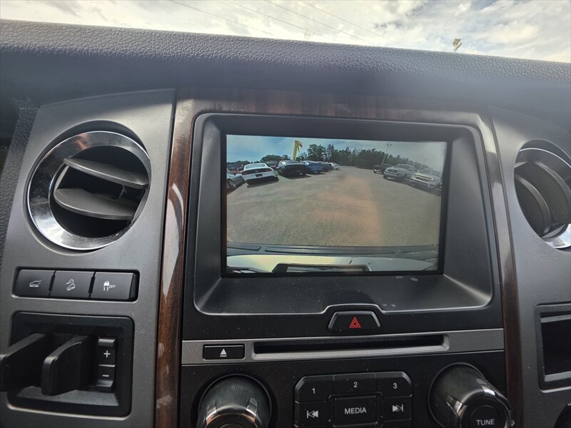 2015 Ford Expedition Platinum - Photo 16 - Brainerd, MN 56401