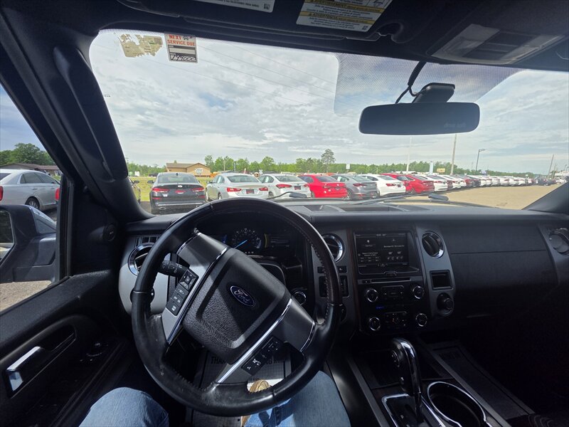 2015 Ford Expedition Platinum - Photo 15 - Brainerd, MN 56401