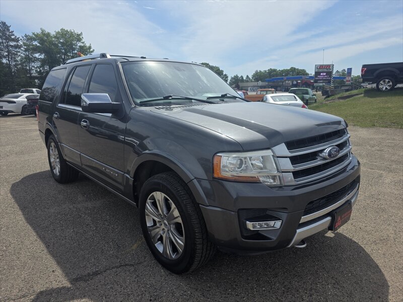 2015 Ford Expedition Platinum - Photo 2 - Brainerd, MN 56401