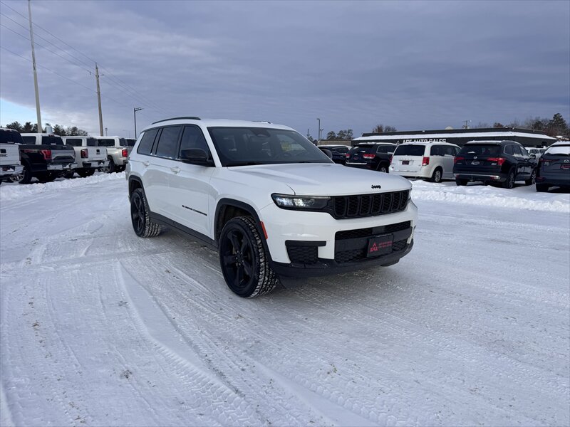 2021 Jeep Grand Cherokee Laredo L - Photo 2 - Brainerd, MN 56401