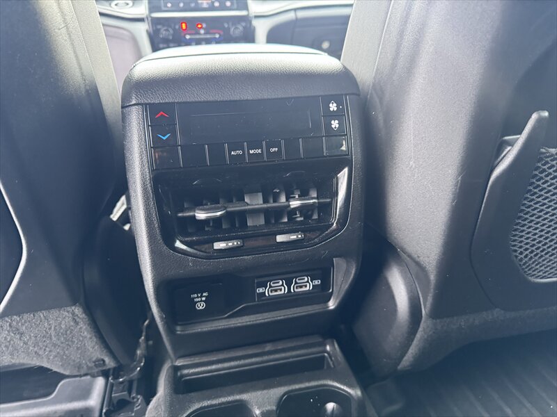 2021 Jeep Grand Cherokee Laredo L - Photo 16 - Brainerd, MN 56401