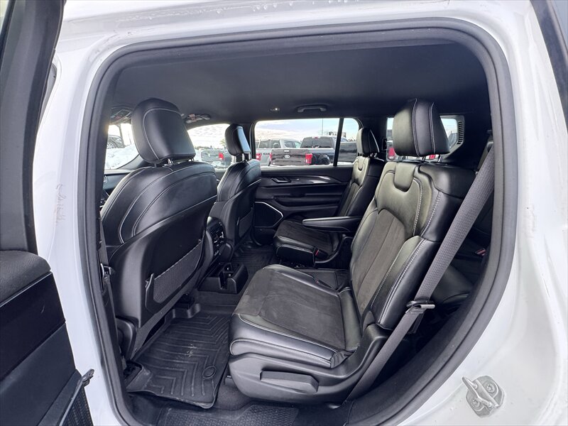 2021 Jeep Grand Cherokee Laredo L - Photo 17 - Brainerd, MN 56401