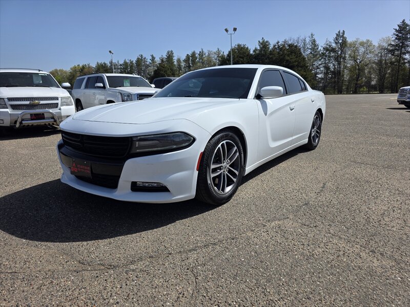 2019 Dodge Charger SXT   - Photo 1 - Brainerd, MN 56401