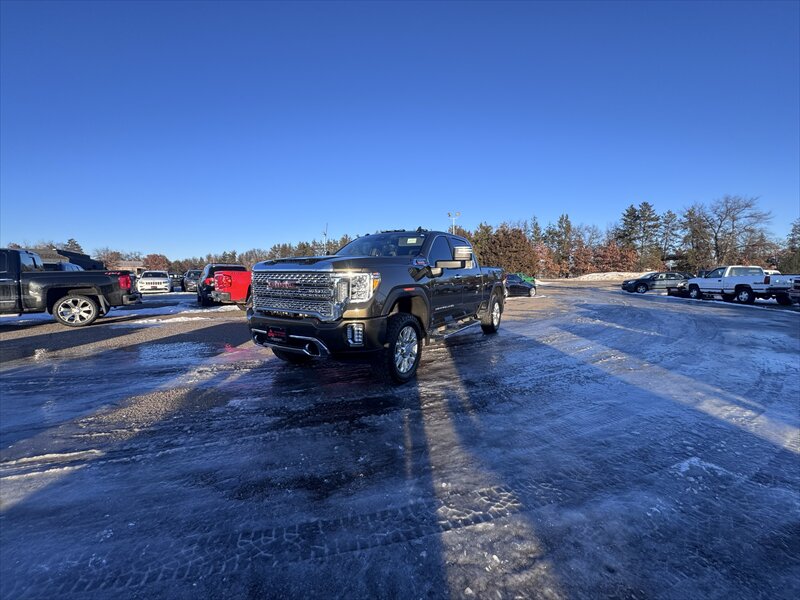 2022 GMC Sierra 2500 Denali   - Photo 1 - Brainerd, MN 56401