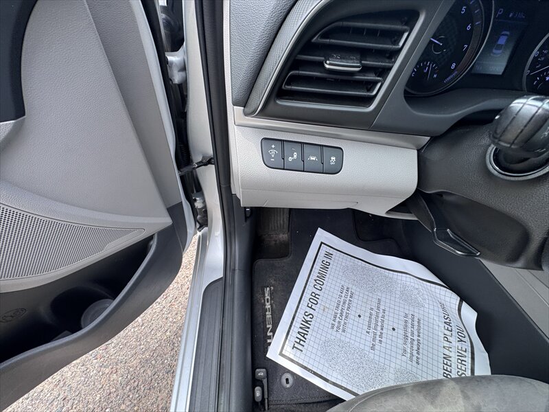 2020 Hyundai Elantra SEL - Photo 12 - Brainerd, MN 56401