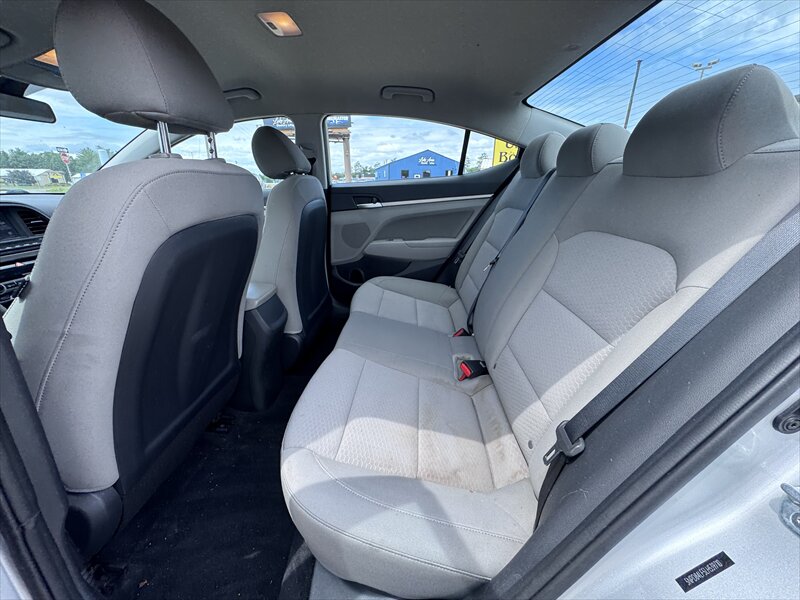 2020 Hyundai Elantra SEL - Photo 16 - Brainerd, MN 56401
