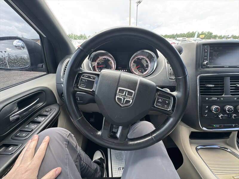 2018 Dodge Grand Caravan SXT - Photo 14 - Brainerd, MN 56401