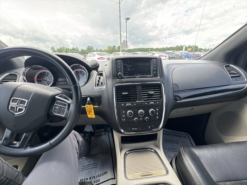2018 Dodge Grand Caravan SXT - Photo 16 - Brainerd, MN 56401